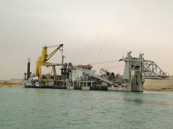 Egitto:collisione tra navi container in Canale Suez, ritardi