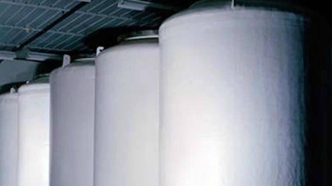 I tewar, le cisterne dove sono criopreservati gli esseri umani immersi nell'azoto liquido, nel Cryonics Institute