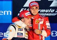 Il 30 settembre 2009 la Ferrari pubblica sul proprio sito un comunicato ufficiale: Alonso correra'o con la Rossa per le successive tre stagioni al fianco di Felipe Massa, che qui abbraccia Alonso sul podio di un Gran Premio del 2008 © ANSA