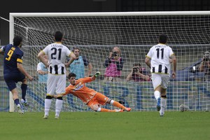14': Verona-Udinese 1-0, Toni su rigore (ANSA)