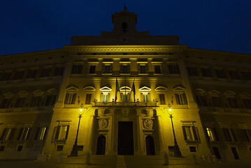  Endometriosi, la facciata di Montecitorio si illuminerà di giallo. Fonte:  Federica Agamennoni - https://comunicazione.camera.it/
