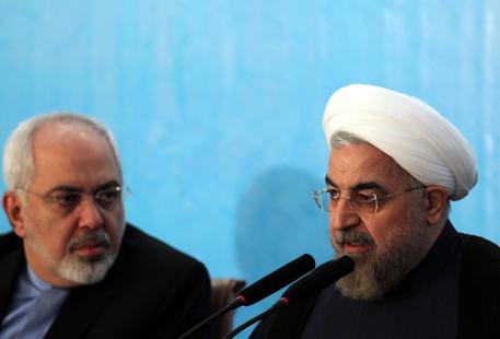 Il presidente iraniano Hassan Rowhani e il ministro degli Esteri Javad Zarif © EPA