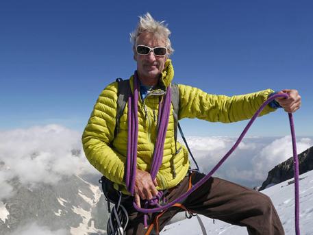 In una foto tratta dal suo profilo facebook Herv Gourdel, 55 anni, originario di Nizza, guida alpina © ANSA