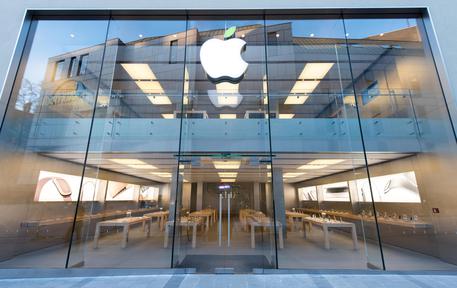 Apple svelerà i nuovi iPhone il 9 settembre © ANSA