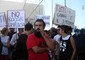 Naufragio: proteste ad aeroporto Lampedusa, no a Centro/CORRADO LANNINO © Ansa