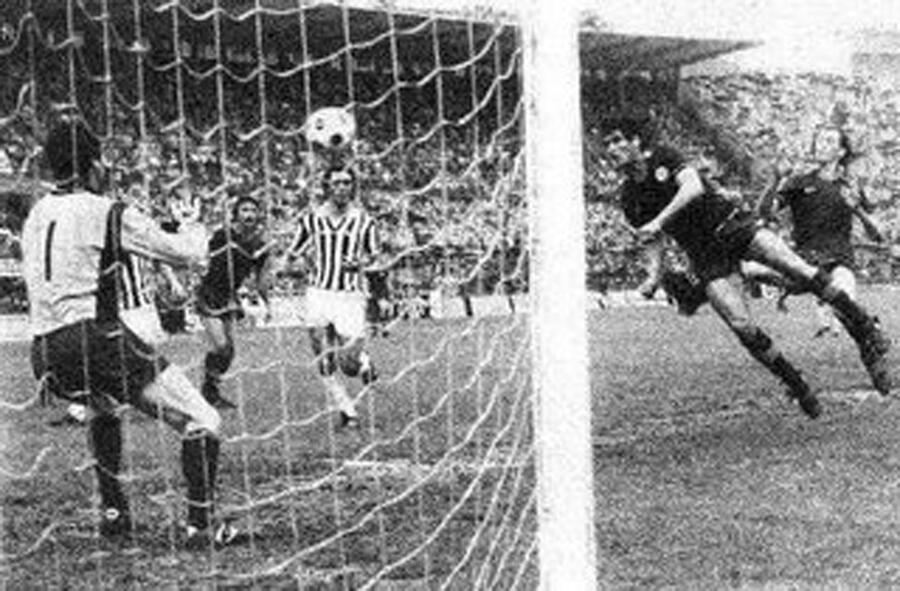 La madre di tutte le polemiche fra Juventus e Roma: il gol annullato  a Turone il 10 maggio 1981, a  Torino. La partita fini' 0-0, poi i bianconeri vinsero lo scudetto. © Ansa