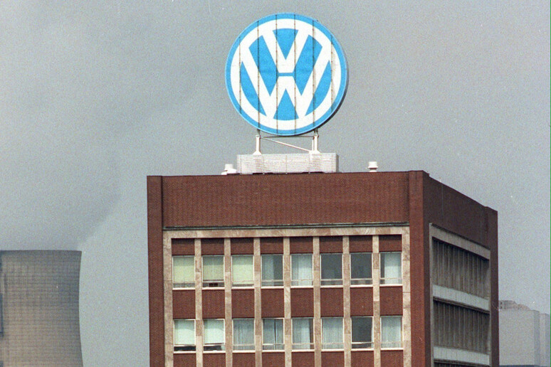 Il palazzo dell 'amministrazione della Wolkswagen a Wolfsburg - RIPRODUZIONE RISERVATA