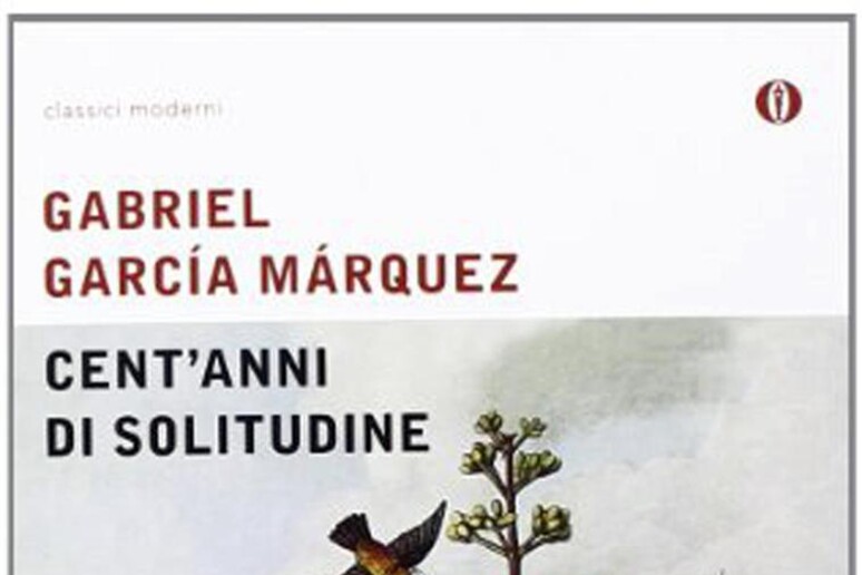 La copertina del libro Cent 'anni di solitudine di Gabriel Garcia Marquez - RIPRODUZIONE RISERVATA