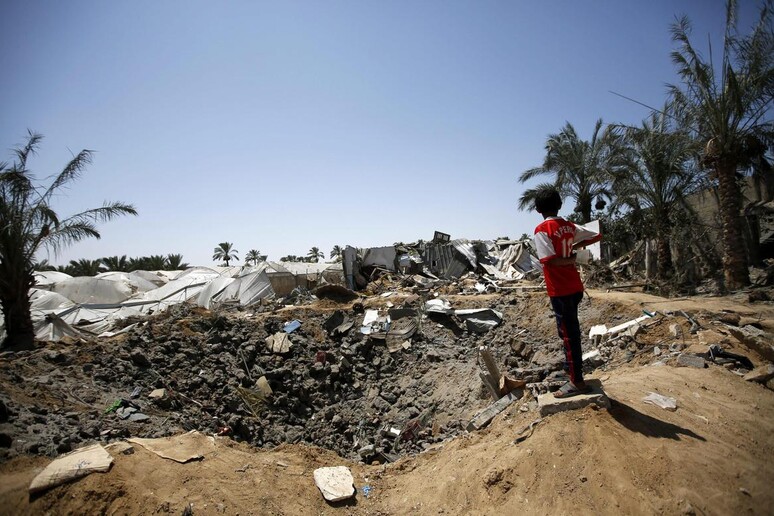 Raid aerei su Gaza © ANSA/EPA